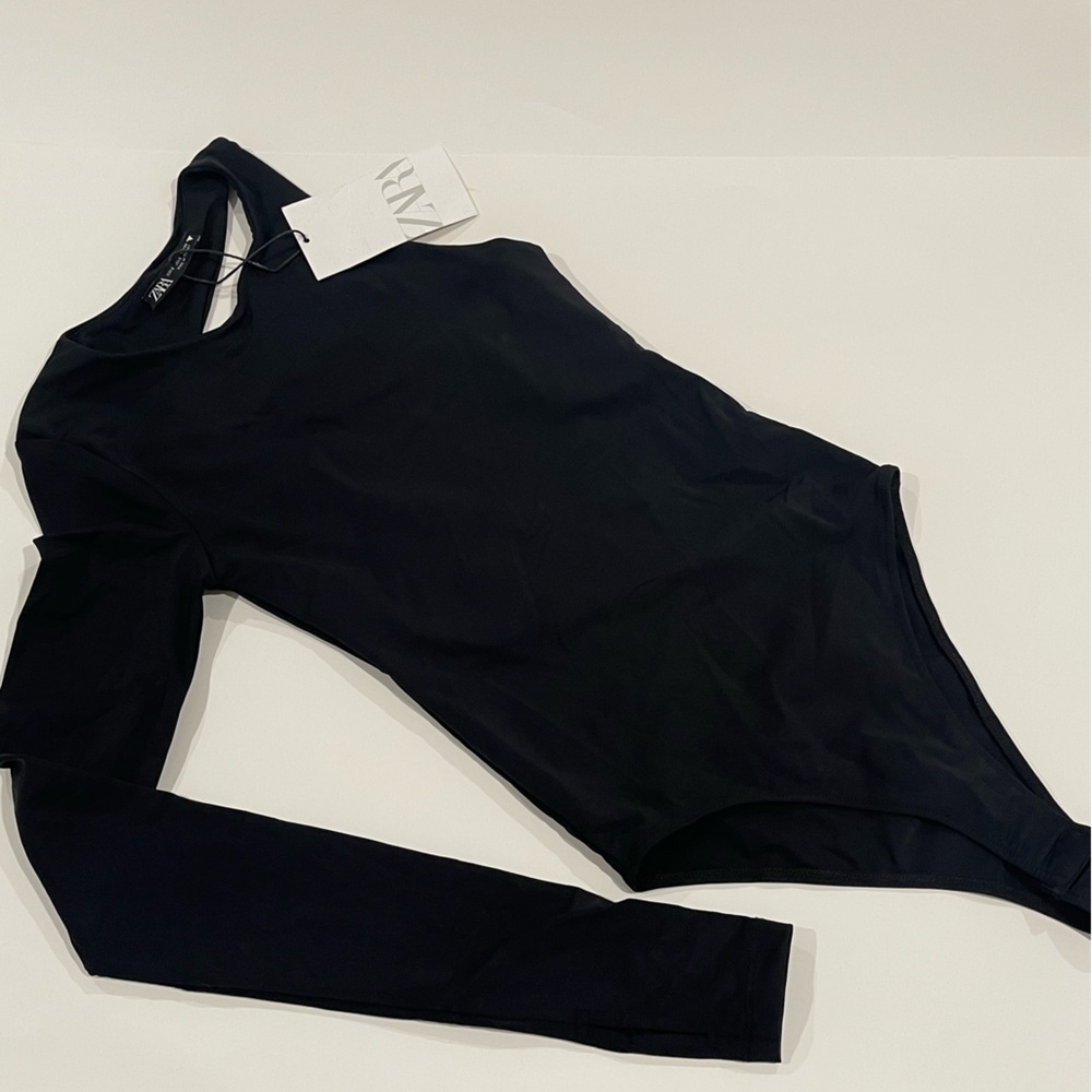 Zara one sleeve body suit